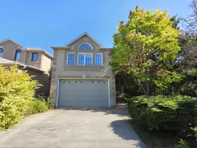 63 Sunridge Street, Richmond Hill, On L4e 3t7
