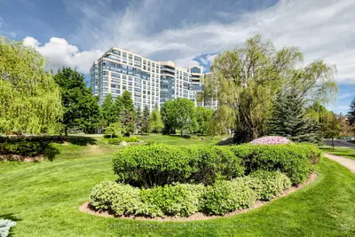 7805 Bayview Avenue 413, Markham, On L3t 7n1