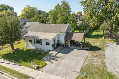 16 Snooks Road, Georgina, On L0e 1r0