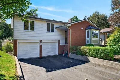 174 Bayview Fairways Drive, Markham, On L3t 2y8