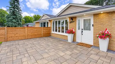 13 ALPHONSUS Court, New Tecumseth, ON L0G 1W0