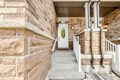262 Cornell Centre Boulevard, Markham, On L6b 0v9