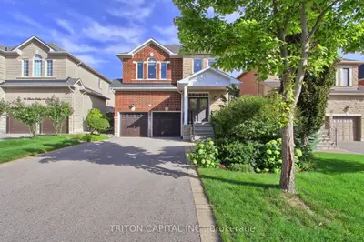 96 Timber Valley Avenue, Richmond Hill, On L4e 4z9