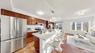 7 Rock Garden Street, Markham, On L6b 0j6