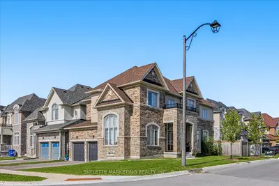 1 Cranley Road, East Gwillimbury, On L9n 0t7
