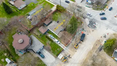 19392 Yonge Street, East Gwillimbury, On L9n 1l7