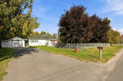 85 Catering Road, Georgina, On L0e 1r0