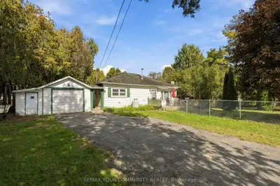 85 Catering Road, Georgina, On L0e 1r0
