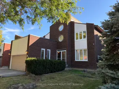 23 Hashbury Place, Markham, On L3t 7h4