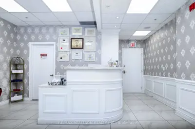 1650 Elgin Mills Road E 207, Richmond Hill, On L4s 2b1