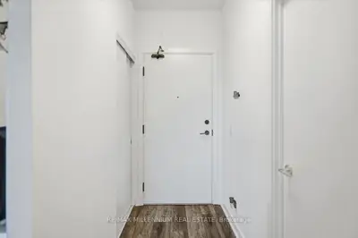 8888 Yonge Street 219, Richmond Hill, On L4c 6z1