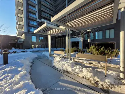 85 Oneida Crescent 1414, Richmond Hill, On L4b 0a6