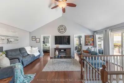 39 Franklin Beach Road, Georgina, On L0e 1l0