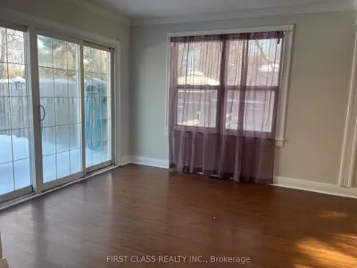 66 North Lake Road, Richmond Hill, On L4e 3a2