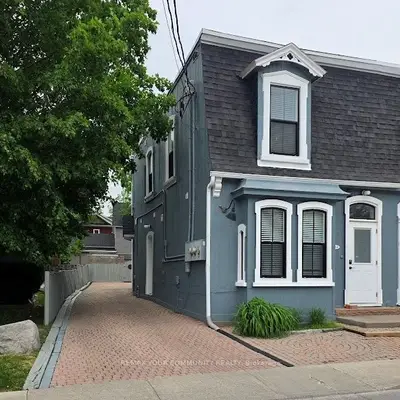 10 Centre Street, Markham, On L3p 2n8