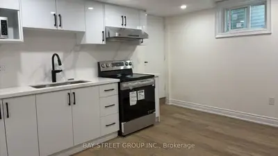27 Sycamore Drive, Markham, On L3t 5v3
