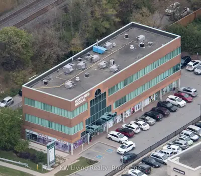 7131 Bathurst Street 303, Vaughan, On L4j 2j7