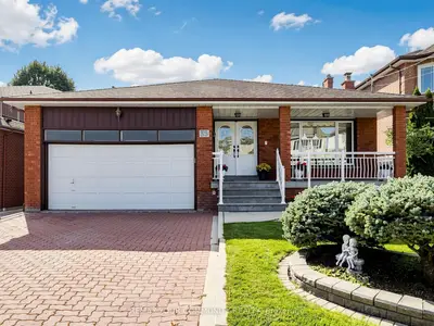 35 May Avenue, Richmond Hill, On L4c 3s7