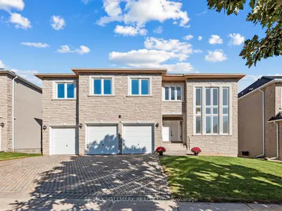 8 Ridgley Court, Richmond Hill, On L4b 4n3