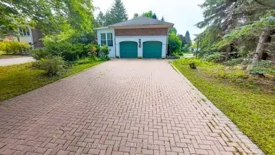 284 Murray Drive, Aurora, On L4g 6b1