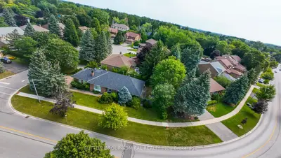 284 Murray Drive, Aurora, On L4g 6b1