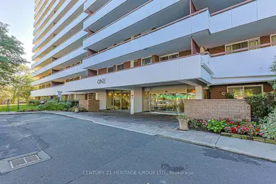 1 Royal Orchard Boulevard 502, Markham, On L3t 3c2