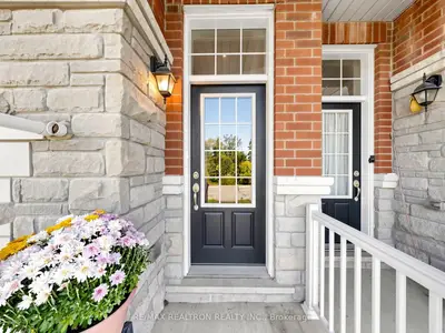 71 Dundas Way, Markham, On L6e 0r7
