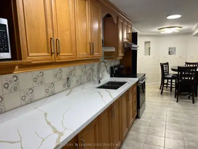 10 Pine Bough Manor Basement, Richmond Hill, On L4s 1a4