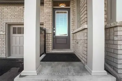 51 Temple Avenue, East Gwillimbury, On L9n 0p2