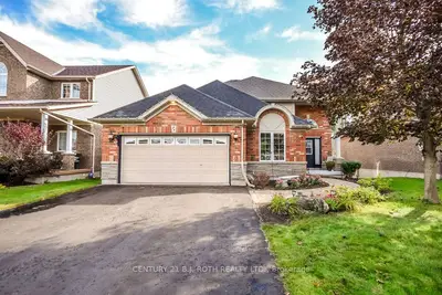 21 ARMEDA CLOW Crescent, Essa, ON l0m 1b2