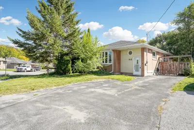 65 Walter Avenue, Newmarket, On L3y 2t4