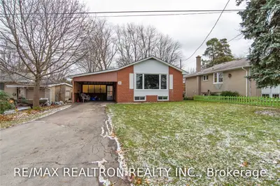 19 Wenderly Drive, Aurora, On L4g 1v2