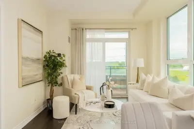 11611 Yonge Street 521, Richmond Hill, On L4e 1g2