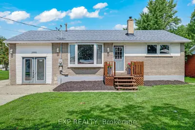 1990 Victoria Street, Innisfil, On L9s 1k2