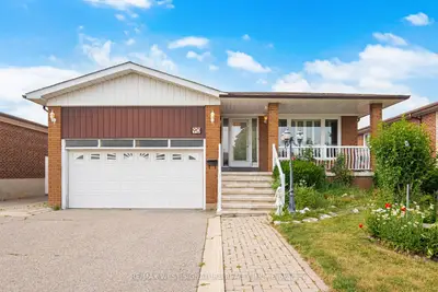 90 North Ridge Road, Vaughan, On L4l 2g8