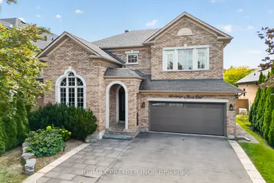 40 Islington Woods Court, Vaughan, On L4l 9j1