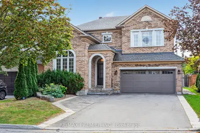 40 Islington Woods Court, Vaughan, On L4l 9j1