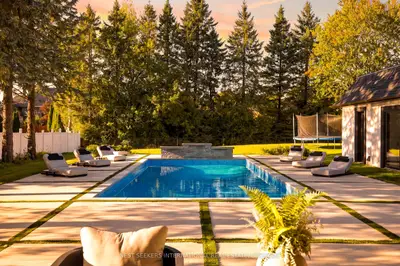 34 Humber Valley Crescent, King, On L7b 1b7