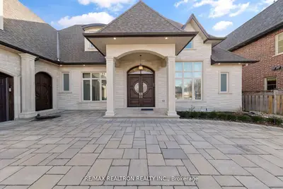 223 Crestwood Road, Vaughan, On L4j 1a8