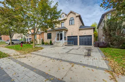 145 Trailhead Avenue, Newmarket, On L3x 2z6