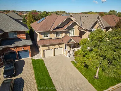 1158 Quaker Trail, Newmarket, On L3x 3e2