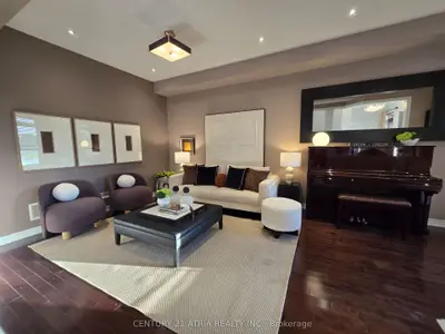 35 Russell Dawson Road, Markham, On L6c 0g7