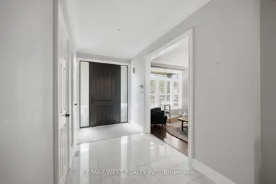 65 Burnhaven Avenue, Vaughan, On L6a 2p2