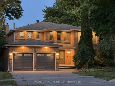 17 Piccadilly Road, Richmond Hill, On L4b 1s5