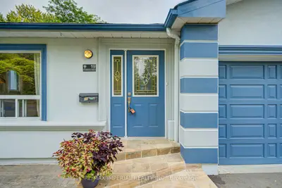 19 Penwick Crescent, Richmond Hill, On L4c 5b3