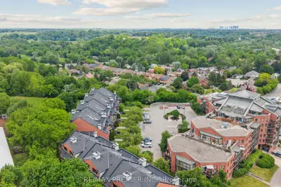 100 Arbors Lane Th 8, Vaughan, ON L4L 7G4