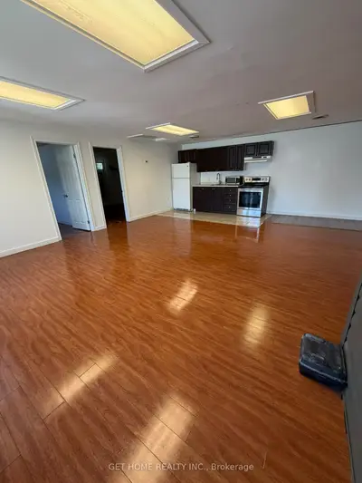 358 The Queensway S Main, Georgina, On L4p 2c2