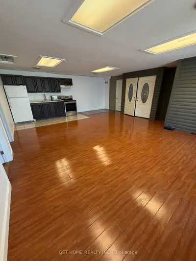 358 The Queensway S Main, Georgina, On L4p 2c2
