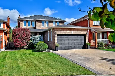 62 Castlehill Road, Vaughan, On L6a 1n8