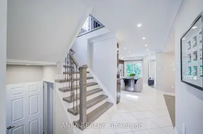 30 Elmeade Lane, Whitchurch-stouffville, On L4a 0p6